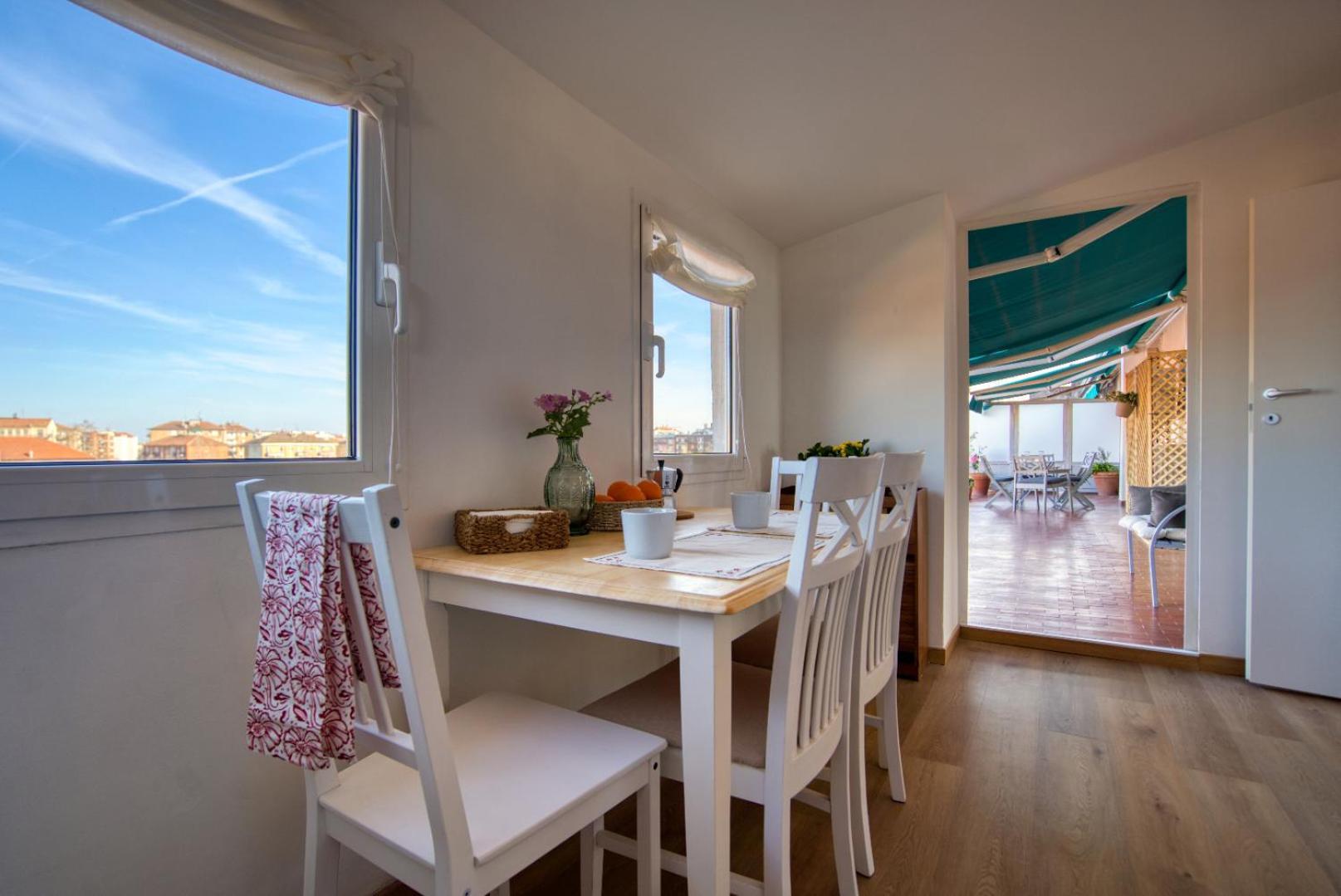 Spacious Penthouse With Panoramic Terrace - 20 Minutes From Duomo Milán Exteriér fotografie